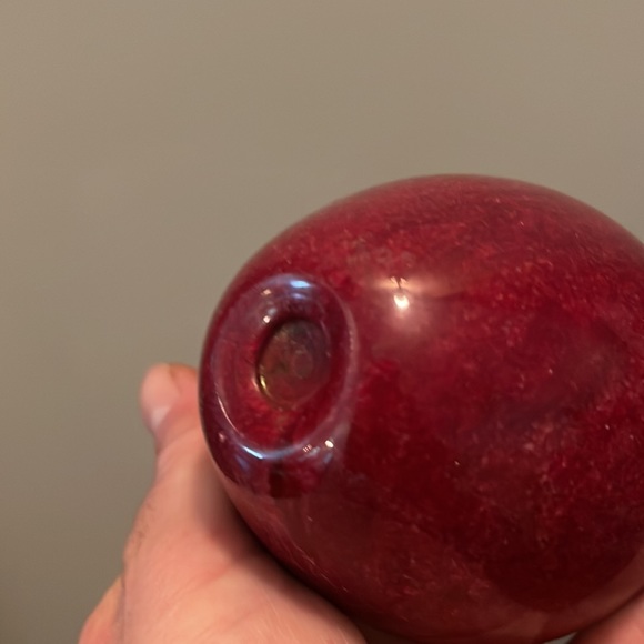 Red Marble Apple 🍎 Snow White - Picture 7 of 8